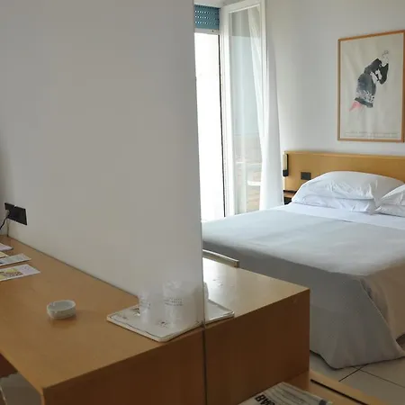Hotell Firenze Ospedaletti