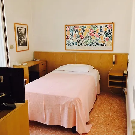Hotell Firenze Ospedaletti